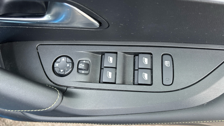 Peugeot 2008 1.2 PureTech 130 GT 5dr Petrol Estate